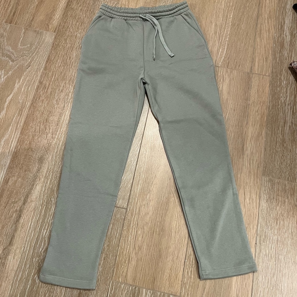 Brand New Zara Cropped Sweatpants